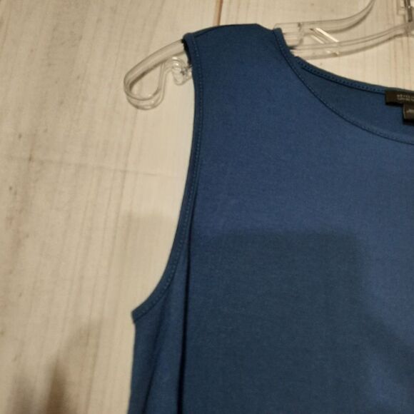 J.‎ Jill Women's Blue Rayon Blend Sleeveless Crew Neck Midi Blouse Size XS - Picture 3 of 7